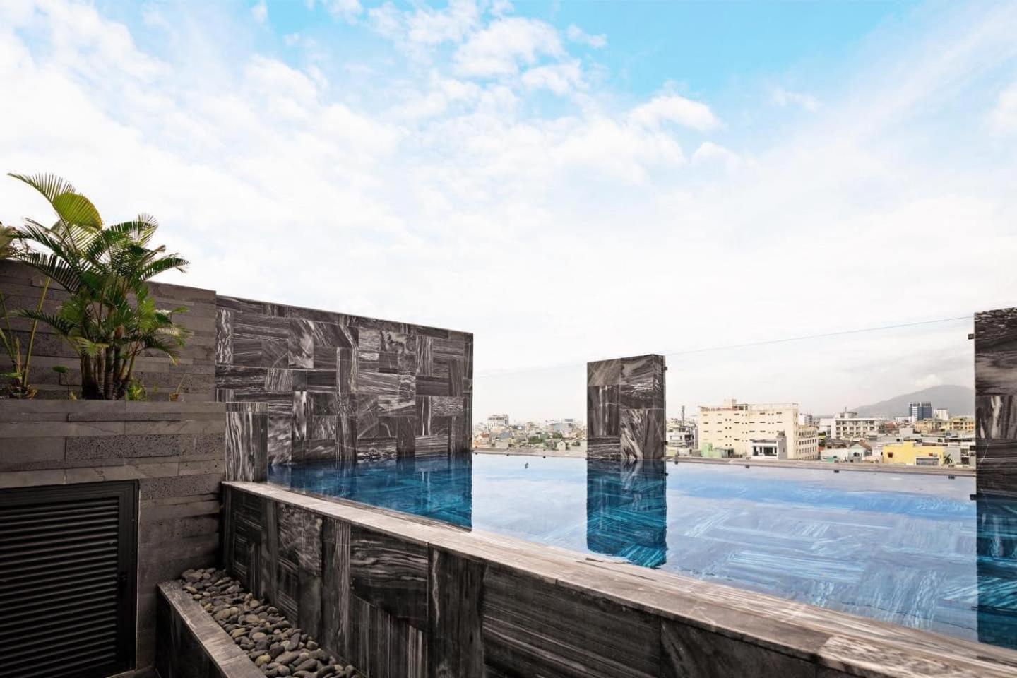 Hoang Thinh Hotel & Apartment Danang エクステリア 写真