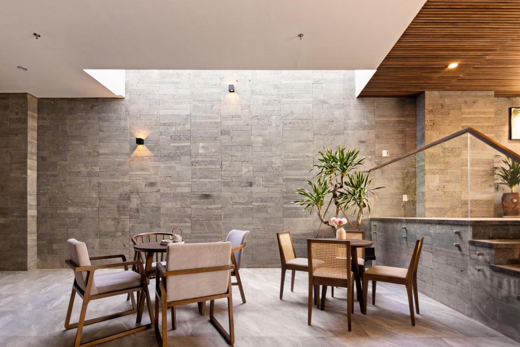 Hoang Thinh Hotel & Apartment Danang エクステリア 写真