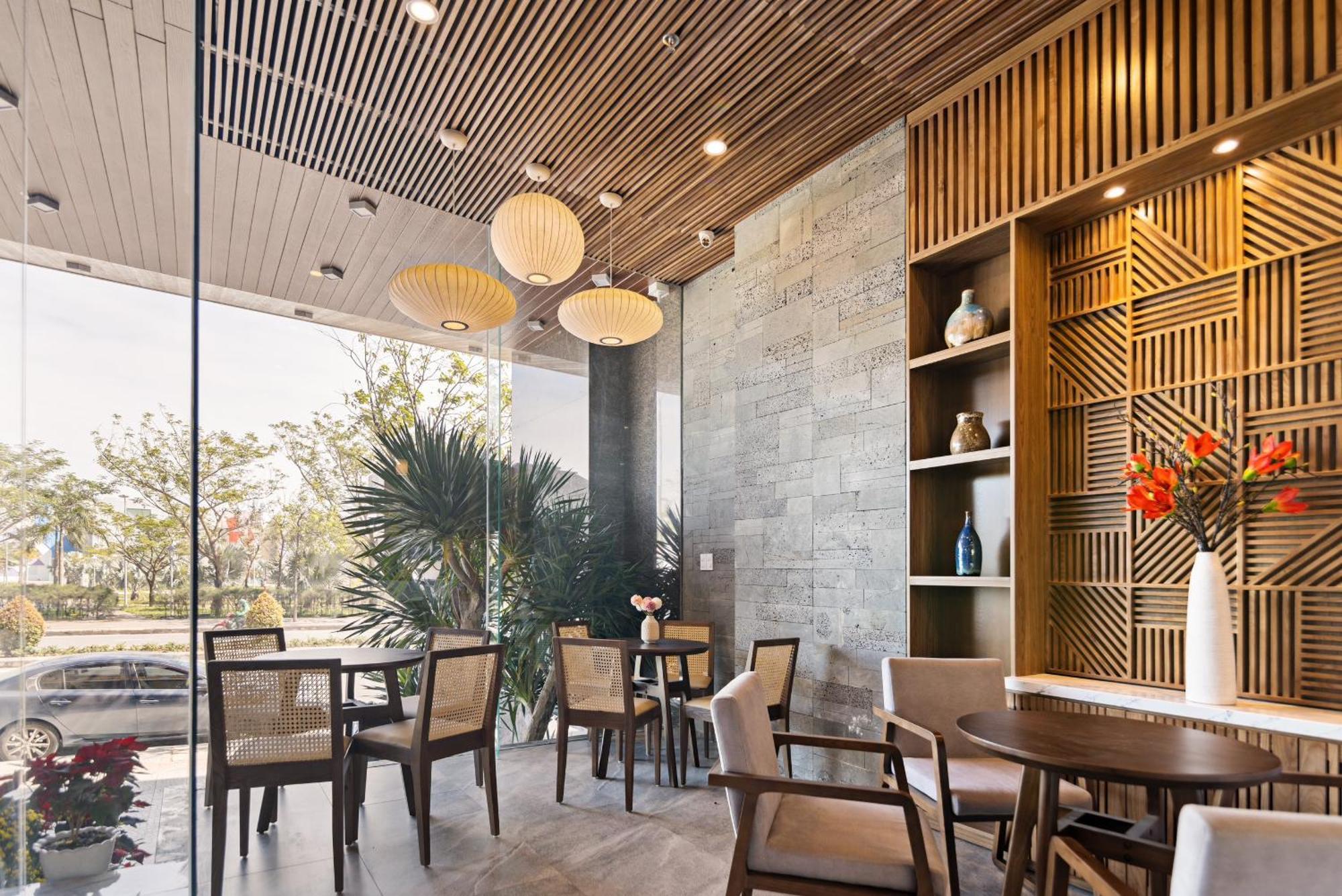 Hoang Thinh Hotel & Apartment Danang エクステリア 写真